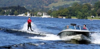  Wakeboarding 